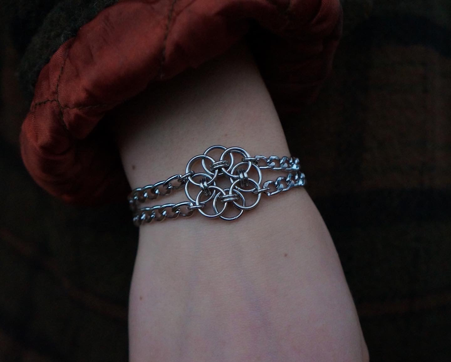 helm blossom bracelet